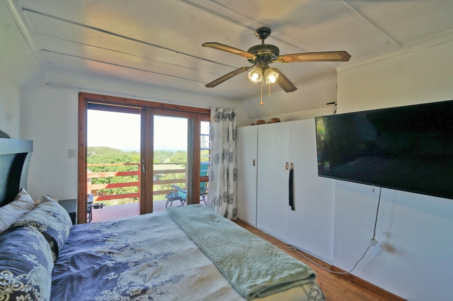 3 Bedroom Property for Sale in Cove Rock Eastern Cape